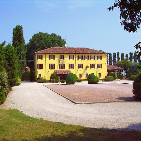 Hotel Antico Casale Vigarano Mainarda Exteriör bild