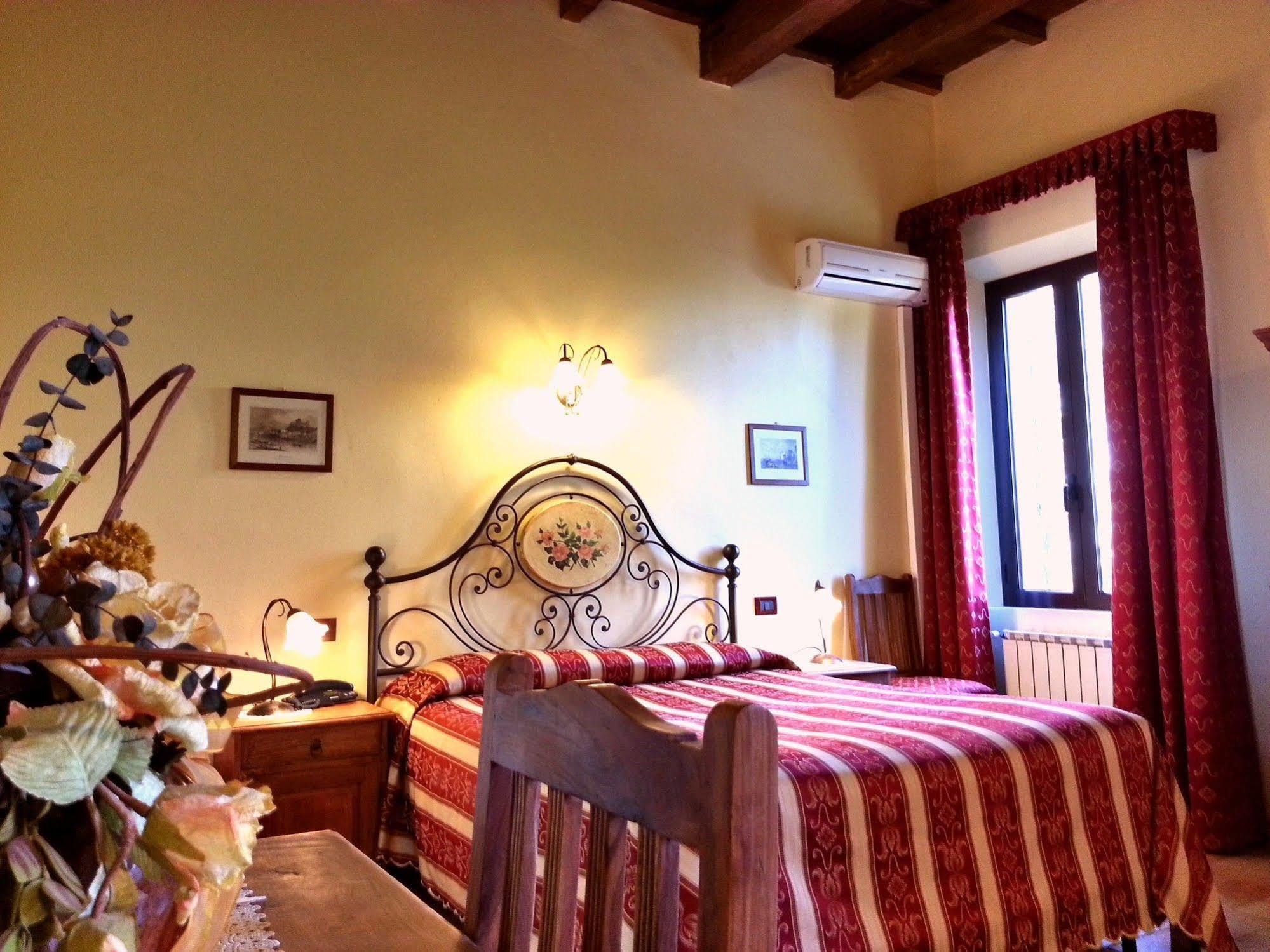 Hotel Antico Casale Vigarano Mainarda Exteriör bild