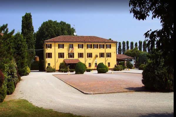 Hotel Antico Casale Vigarano Mainarda Exteriör bild